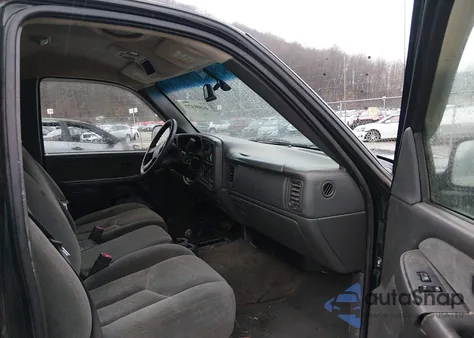 2003 Chevrolet Silverado 1500 Ls z USA, uszkodzony, nr VIN 1GCEK14V23Z311313